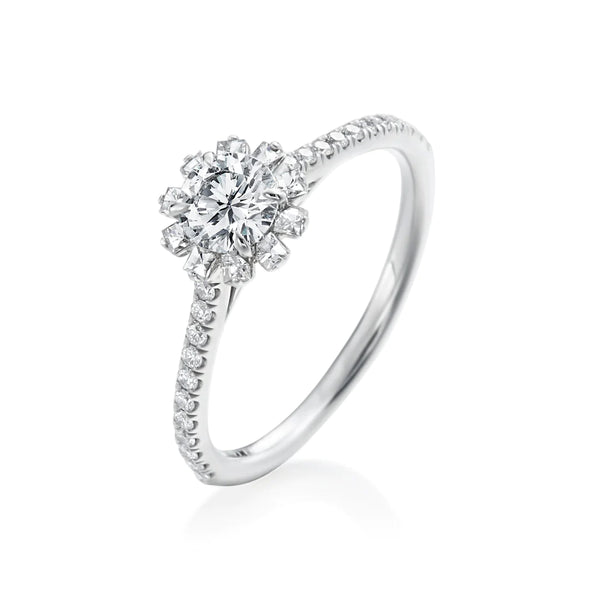 18KT White Gold and Diamond Ring